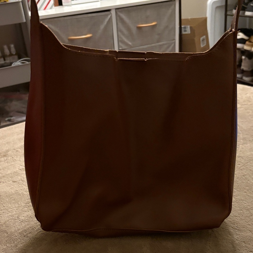 Elegant Brown Leather Men's Bag